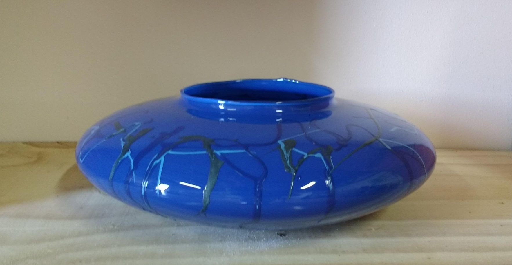 Terrário vaso em vidro azul com pintura 3 tons de azul pintado à mão